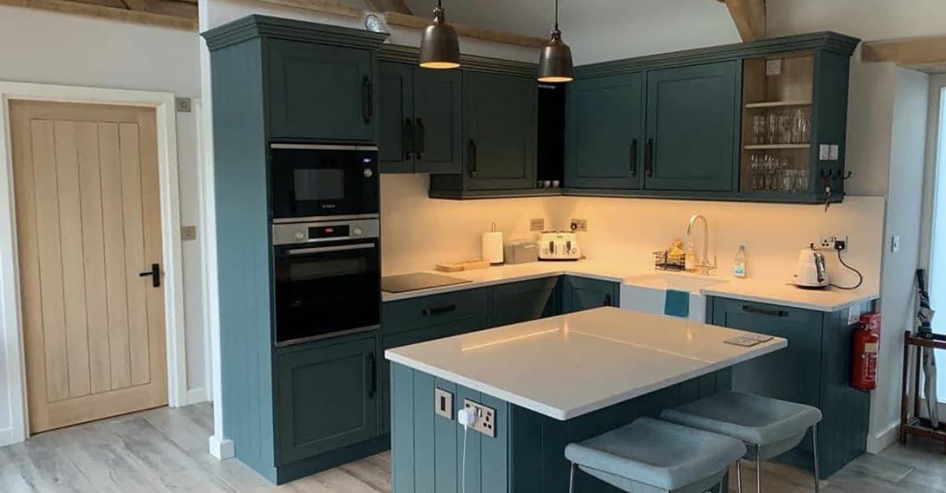 banner-bespoke-kitchen